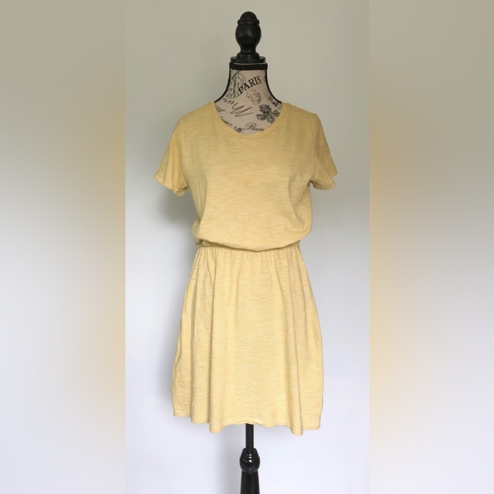 Old Navy Women's T-Shirt Dress Yellow and White Stripe Size Medium Petite